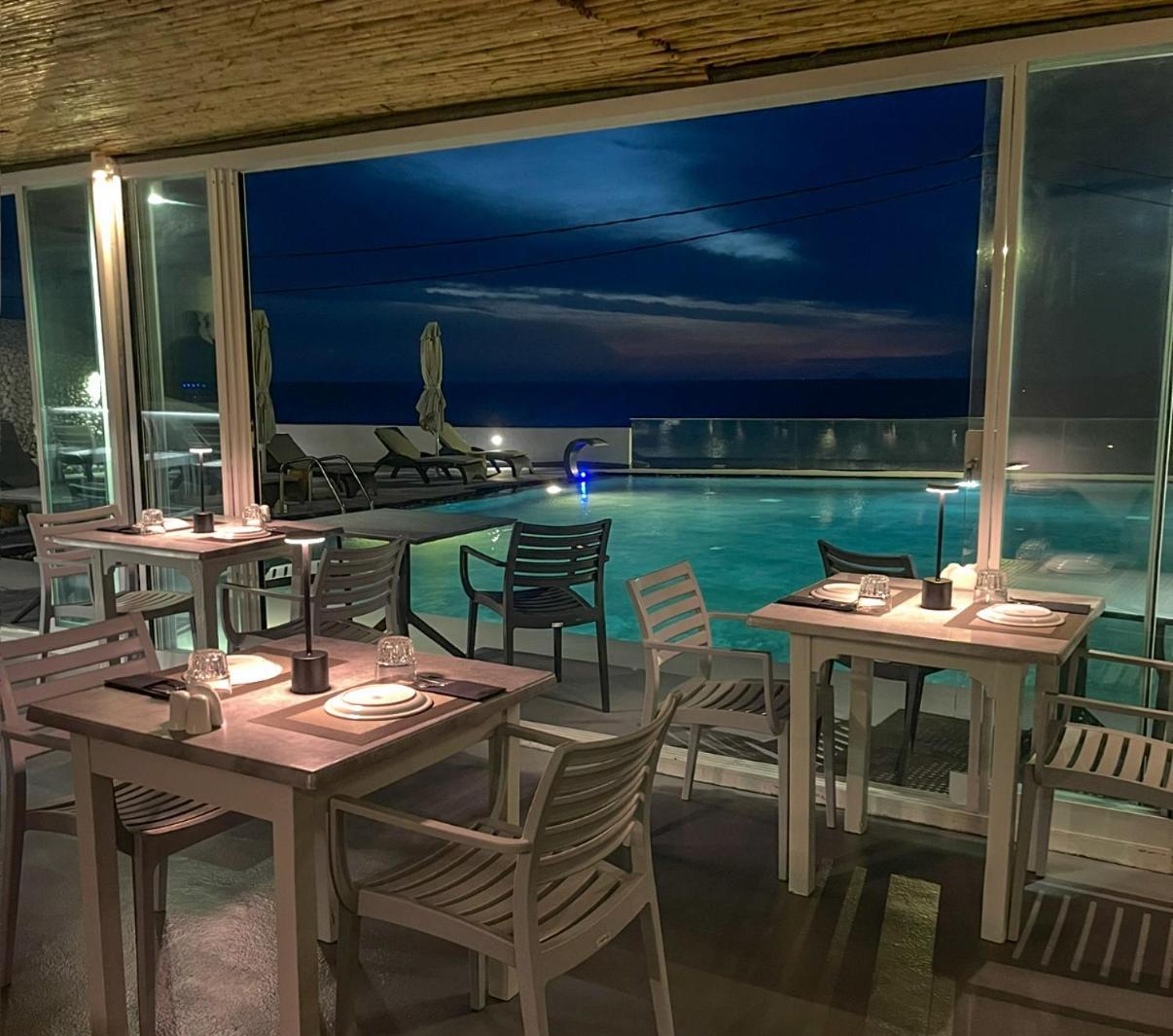 Serenita Luxury Suites Akrotírion Kültér fotó