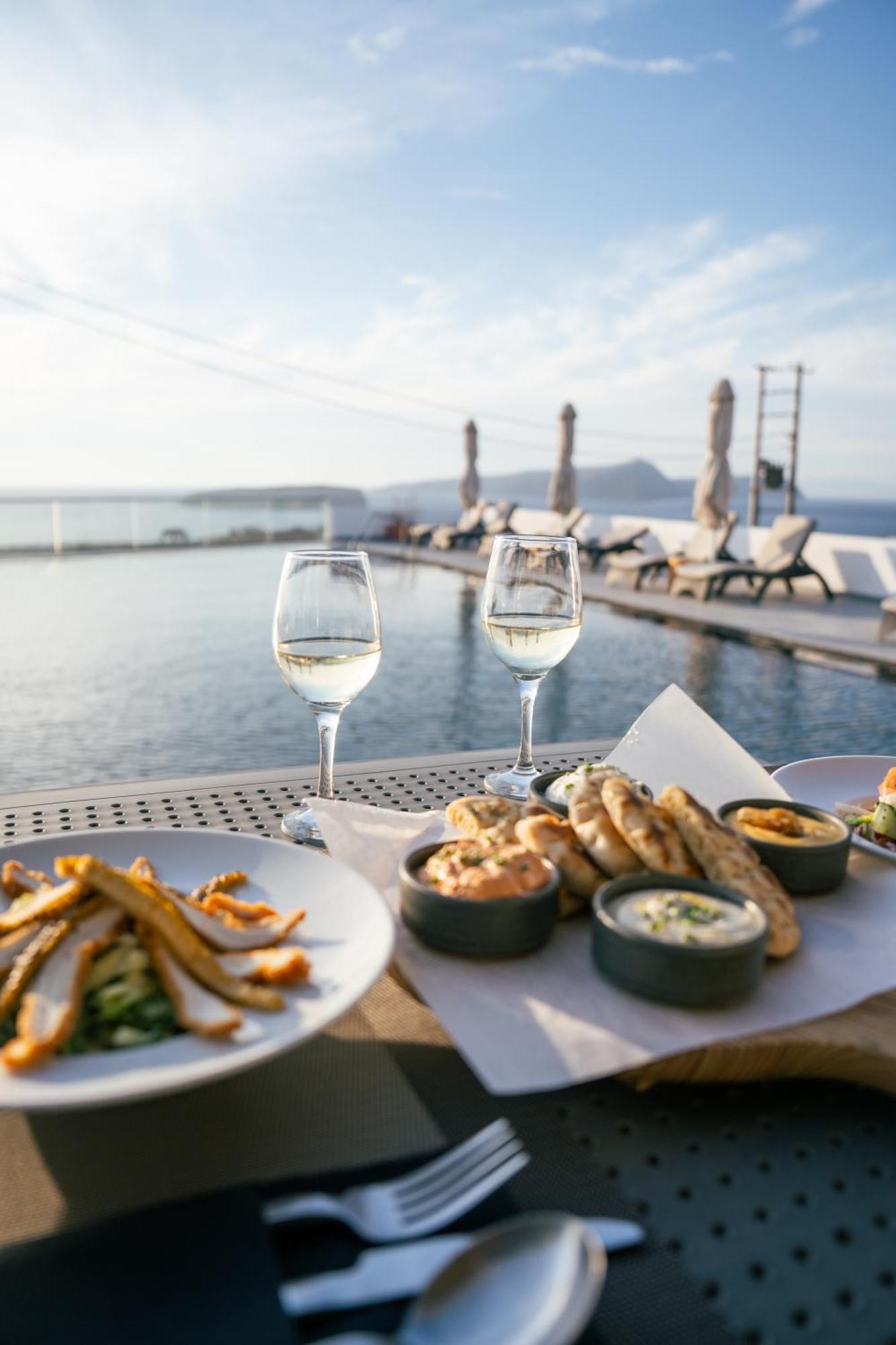Serenita Luxury Suites Akrotírion Kültér fotó